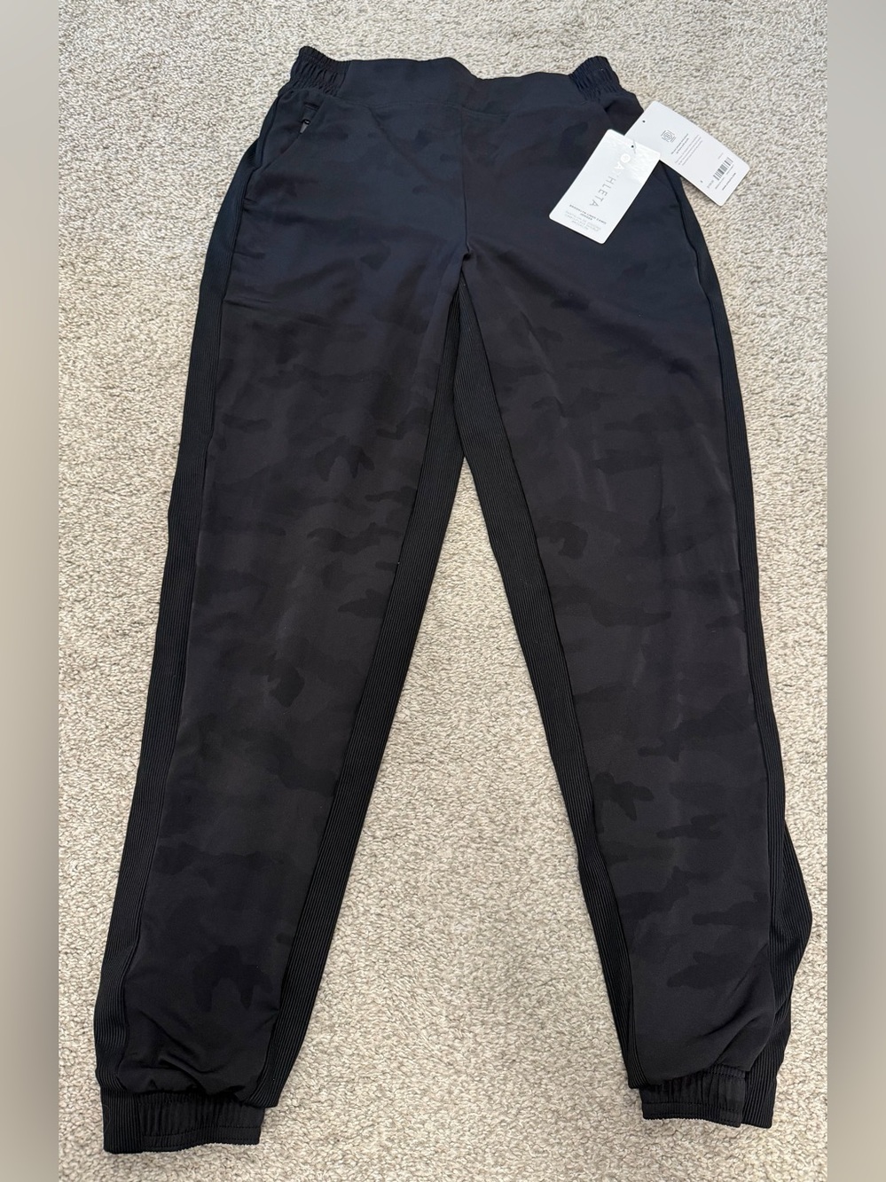 *NWT* Athleta Brooklyn Lined Camo Joggers Black Camo Size 0 Retail $109!